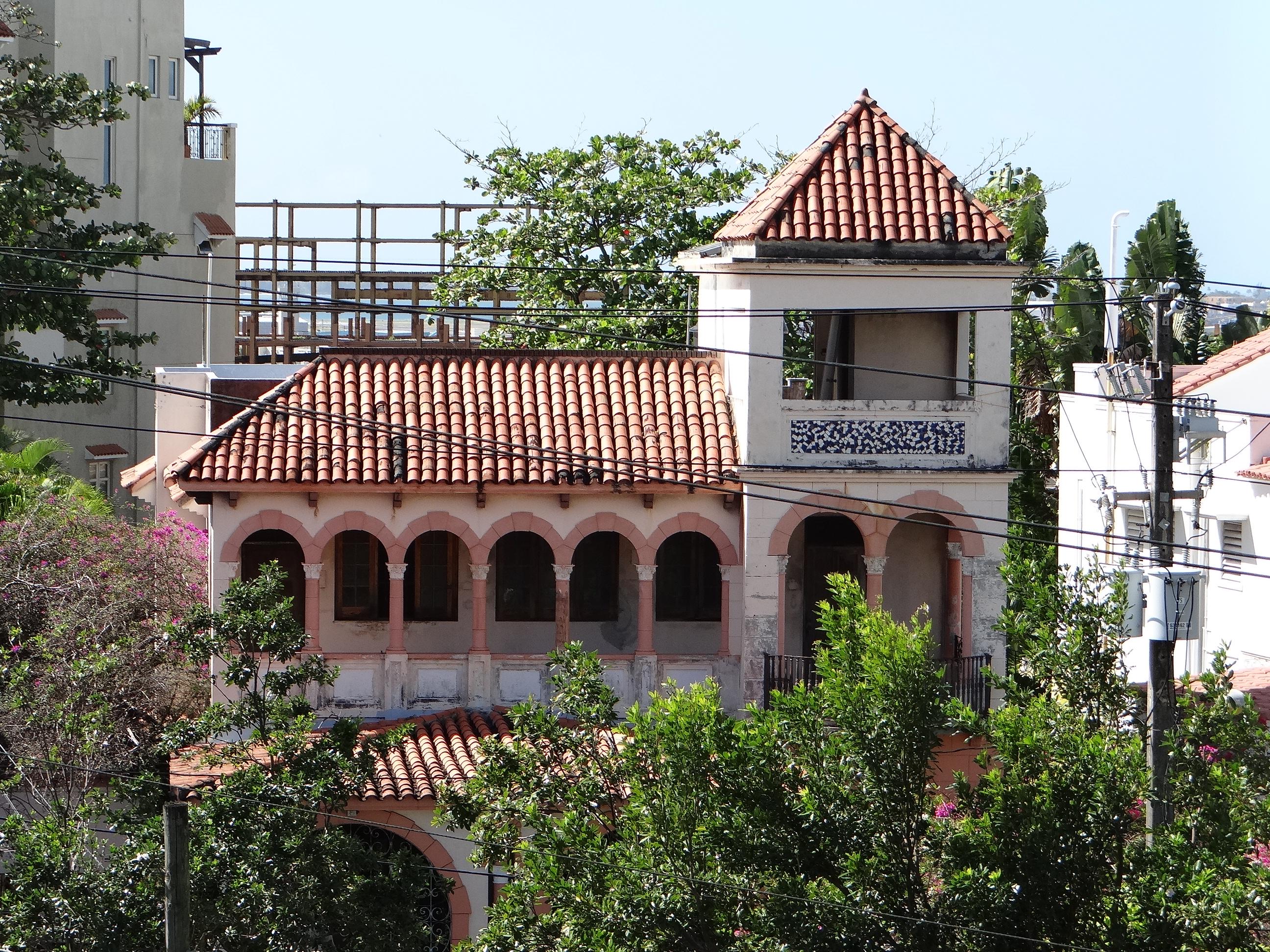 Casa La Giralda - Avenida Miramar, esquina calle Marti 651 - San Juan (Miramar) - 2014 00018